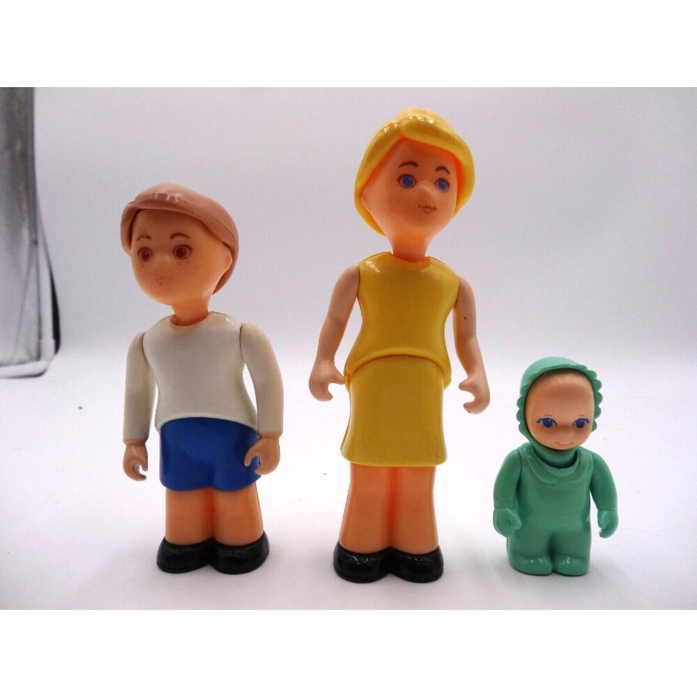 Little Tikes Dollhouse Girl Daughter Sister Mom Yellow Hair Baby and Boy Brother